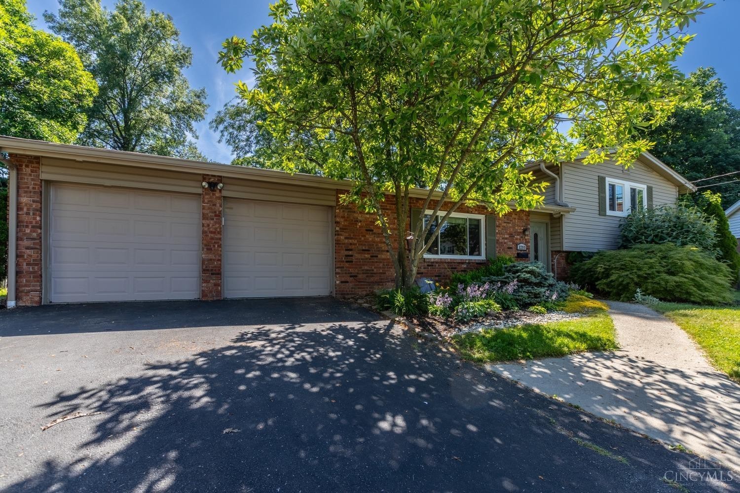 2. 3299 Arborview Court