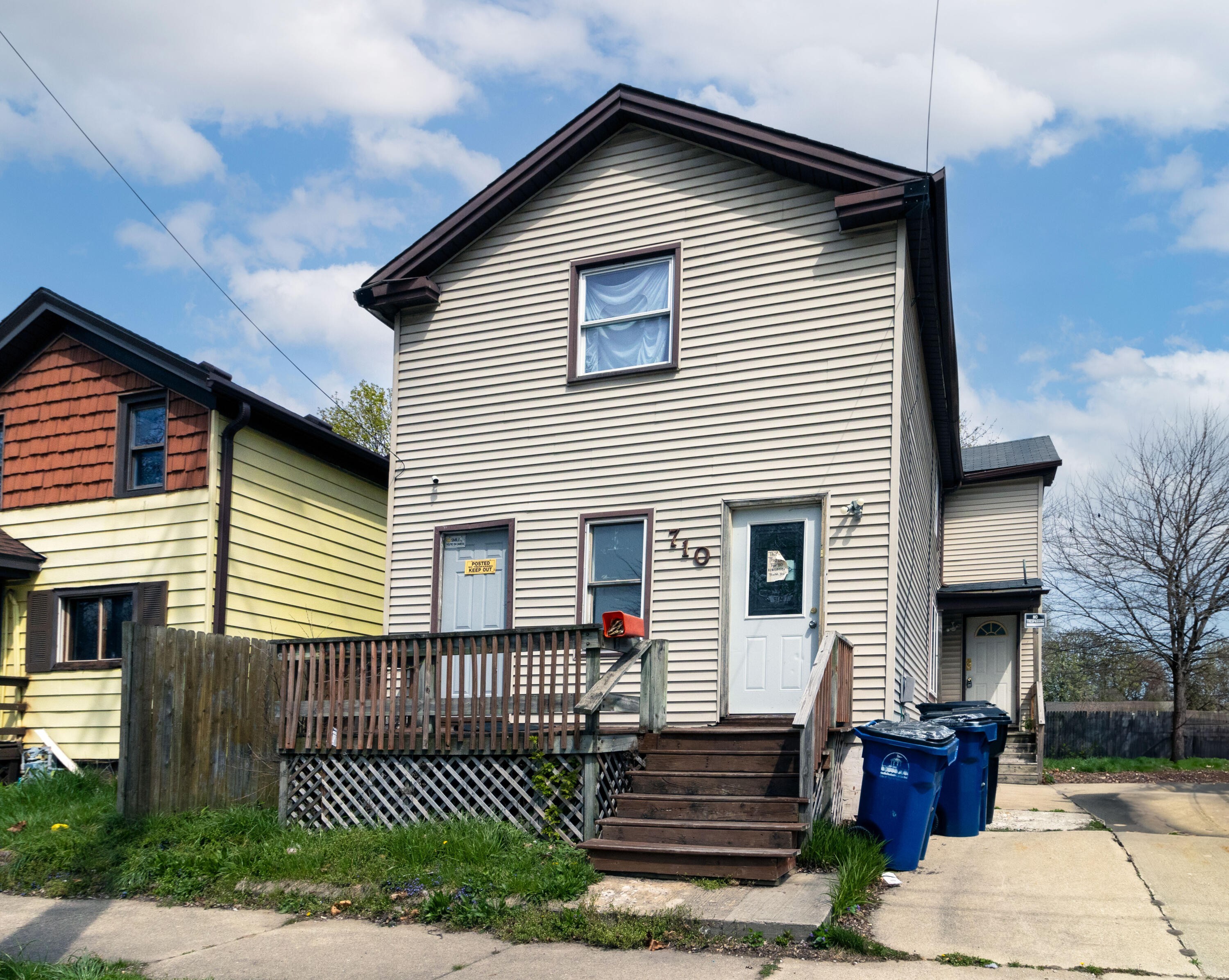 1. 710 Kewaunee St