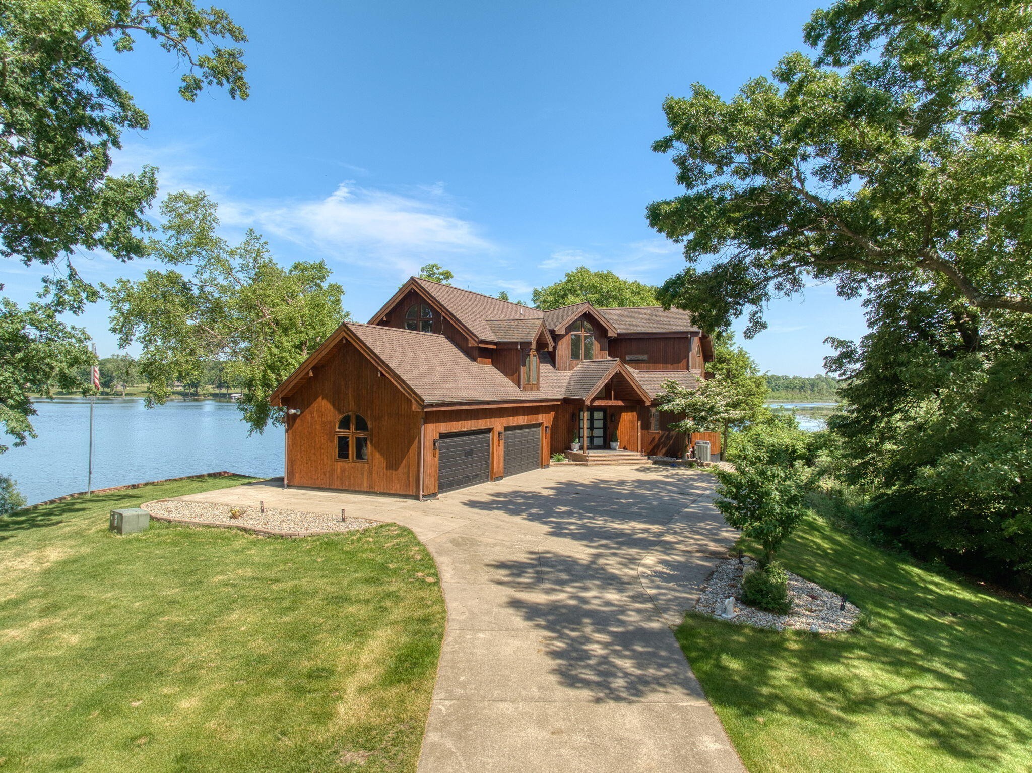 1. 6885 S Price Lake Drive