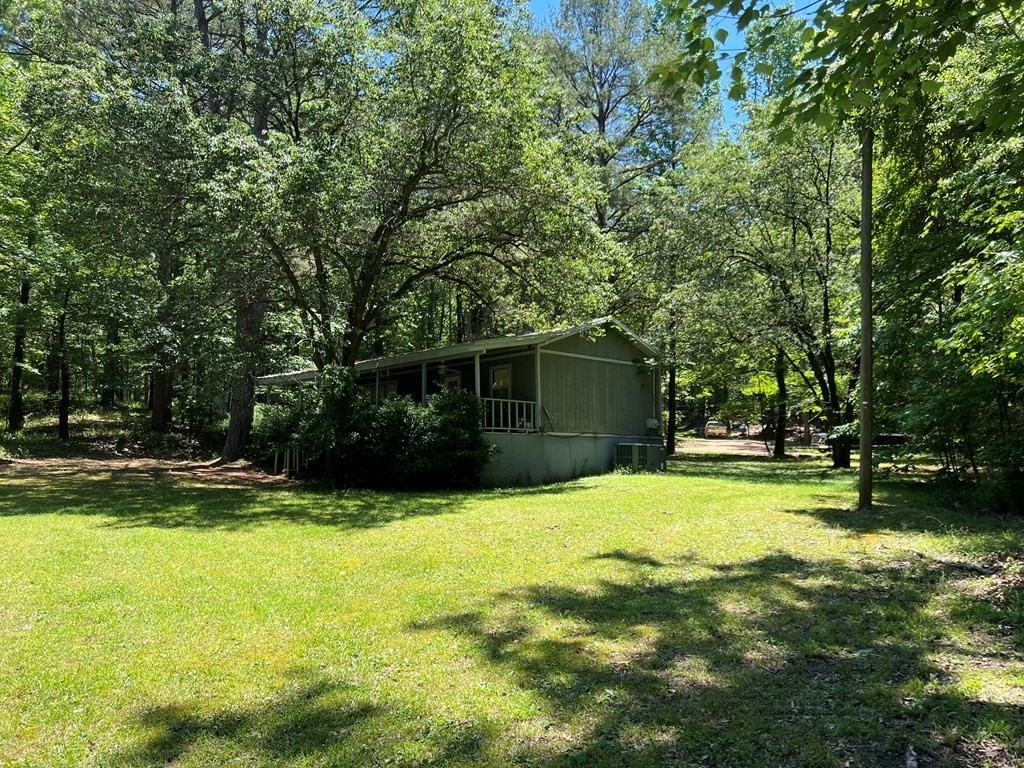 25. 221 Fawn Drive