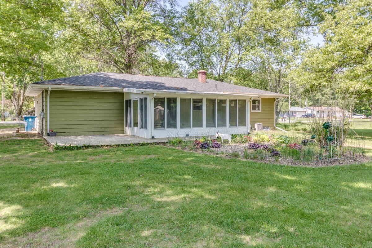 2. 20254 Pine Lake Road