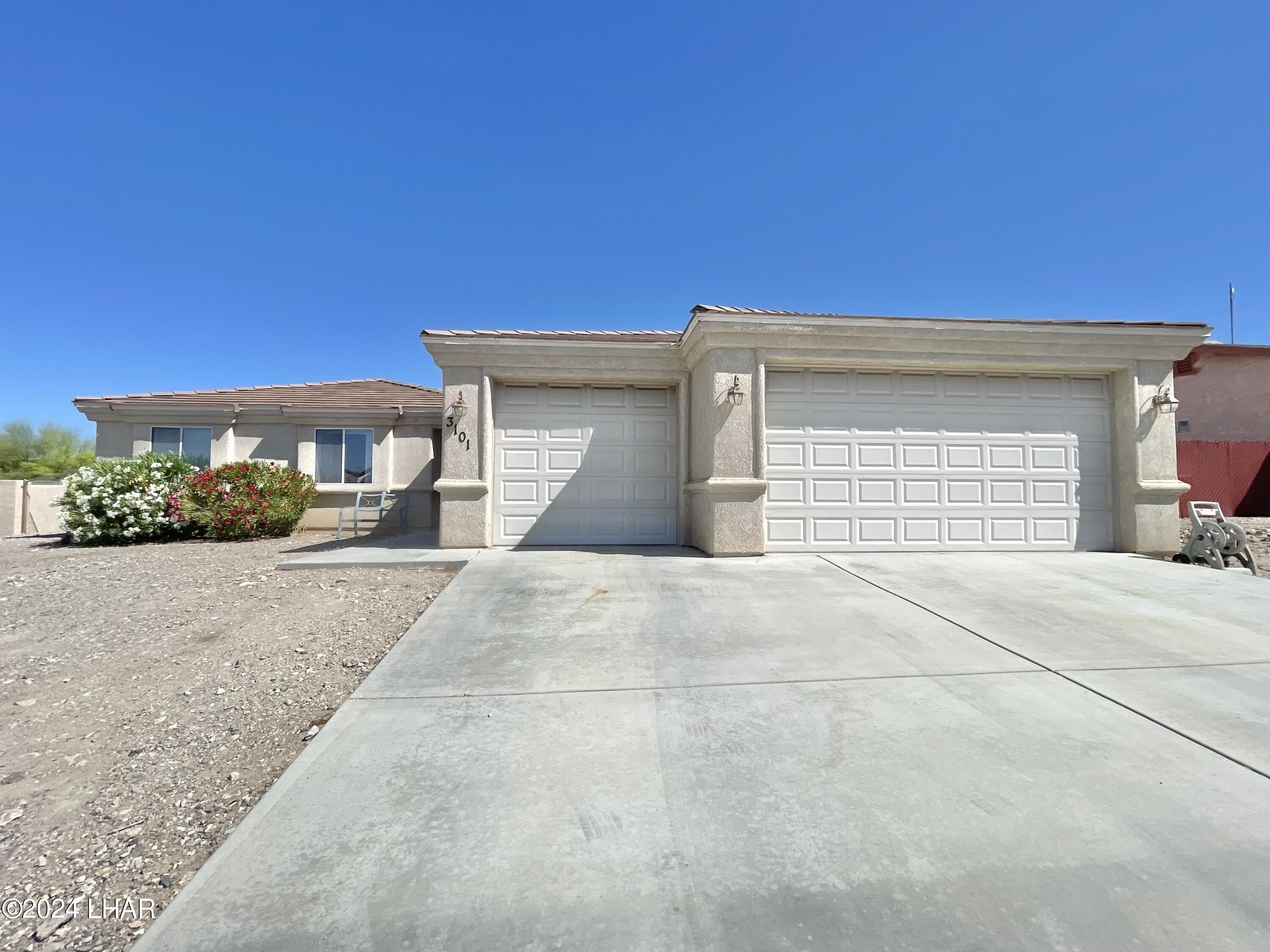 1. 3101 Caravelle Dr