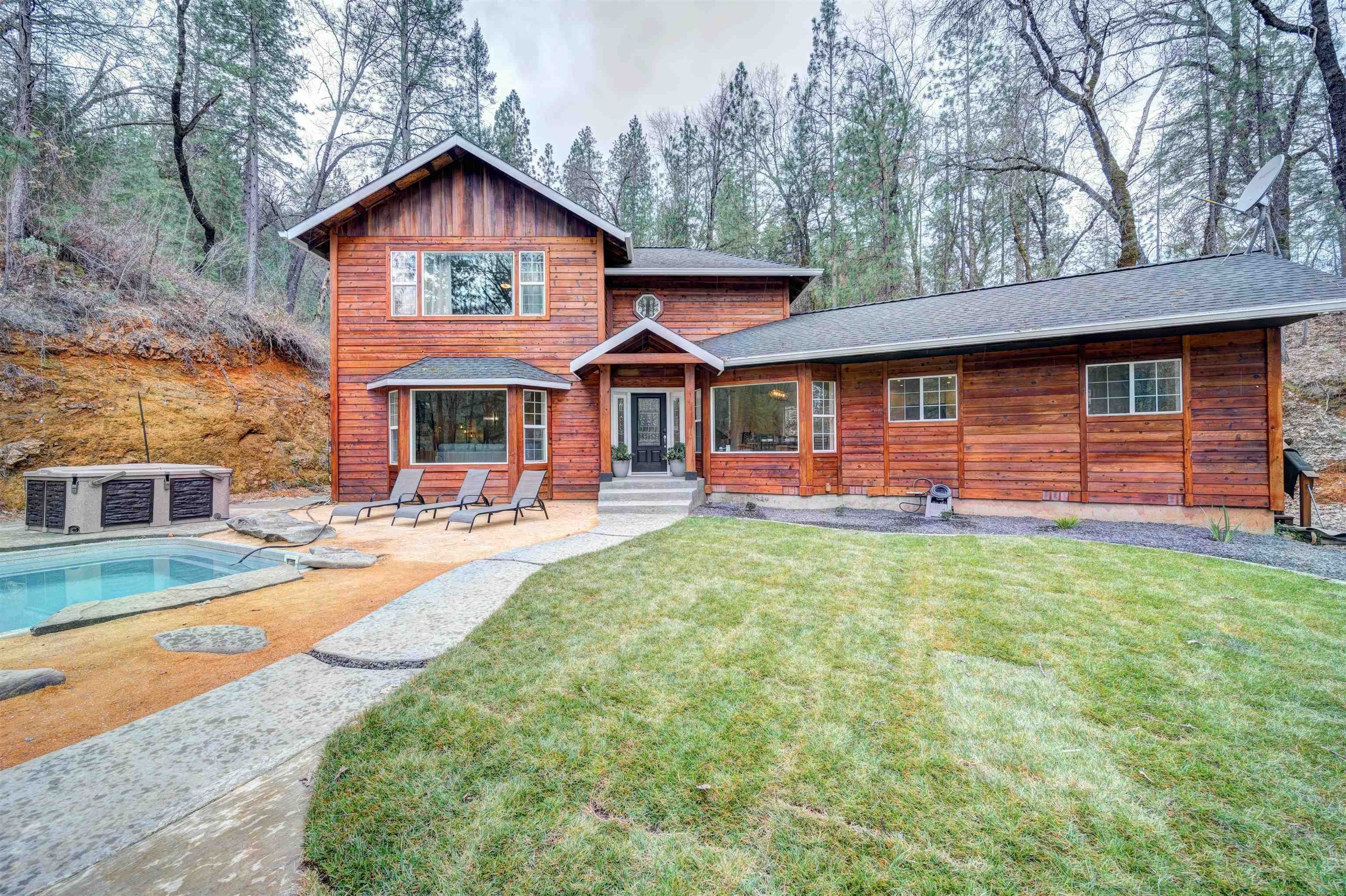 1. 19134 Salt Creek Lodge Road, Lakehead