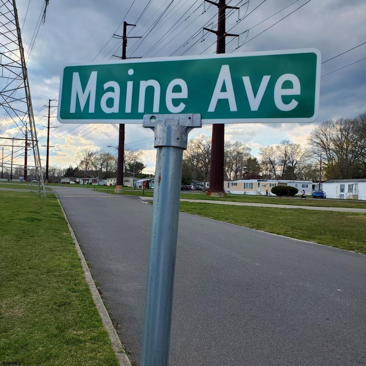 2. 410 Maine Ave