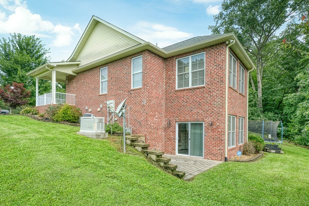 3. 229 E Daddys Creek Trail