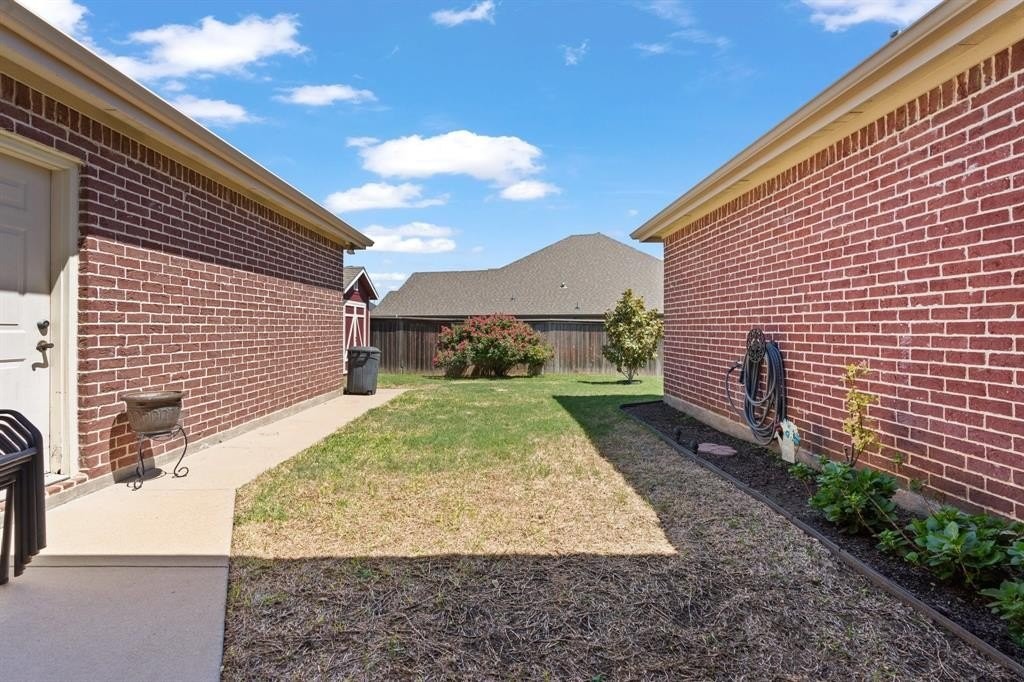 34. 1509 Twin Oaks Court