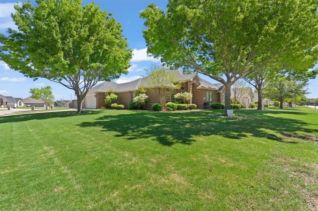 4. 1509 Twin Oaks Court