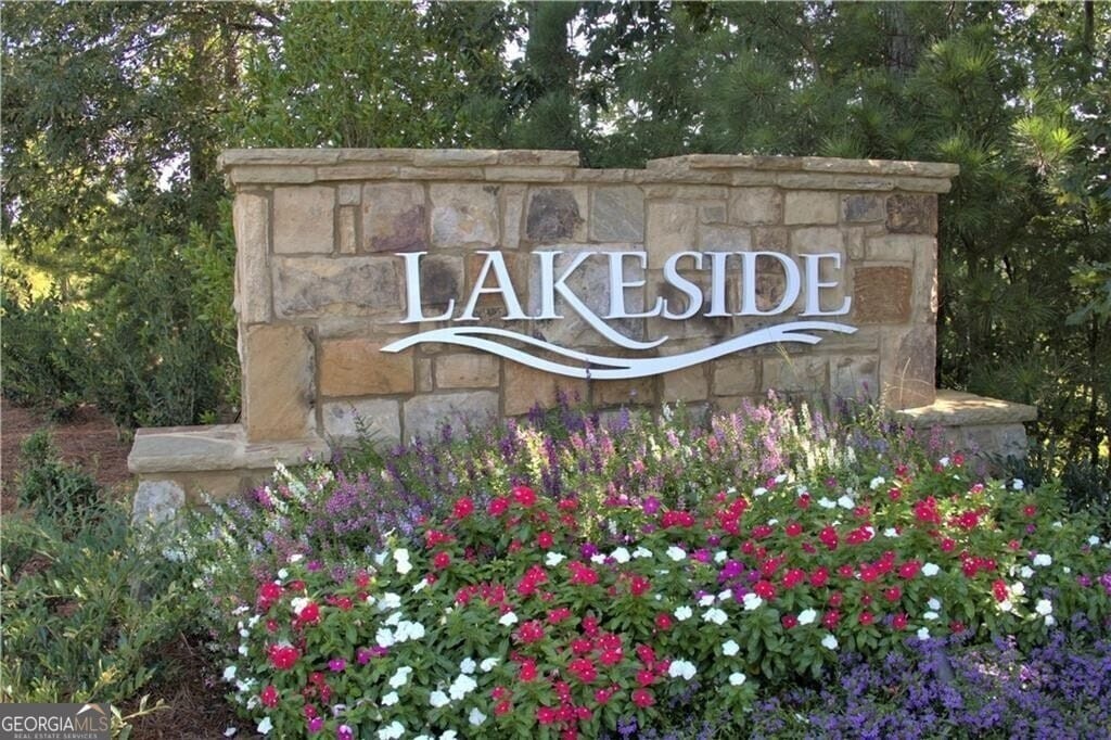 4. 1259 Lakeside Overlook