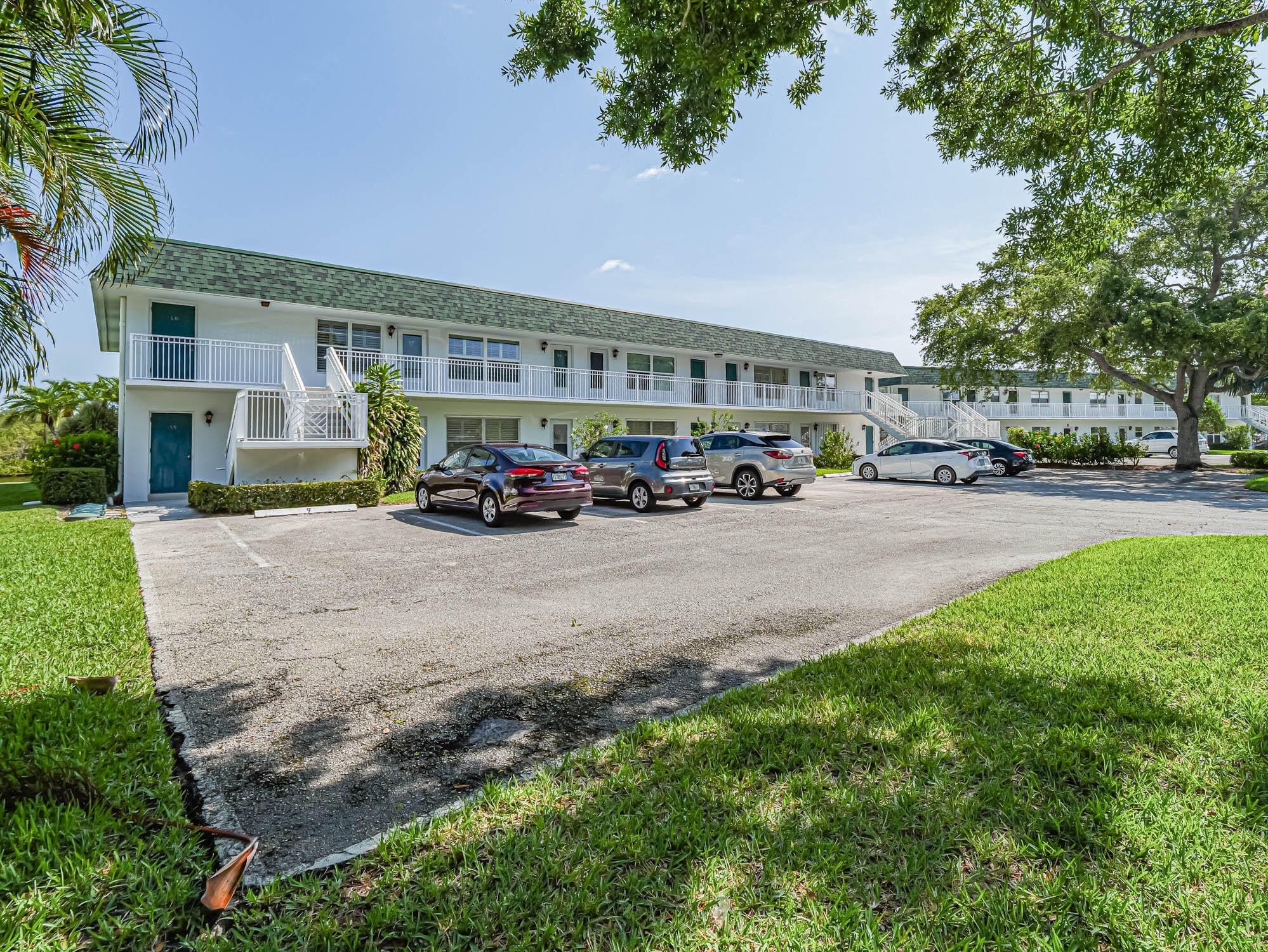 6. 2800 Indian River Boulevard