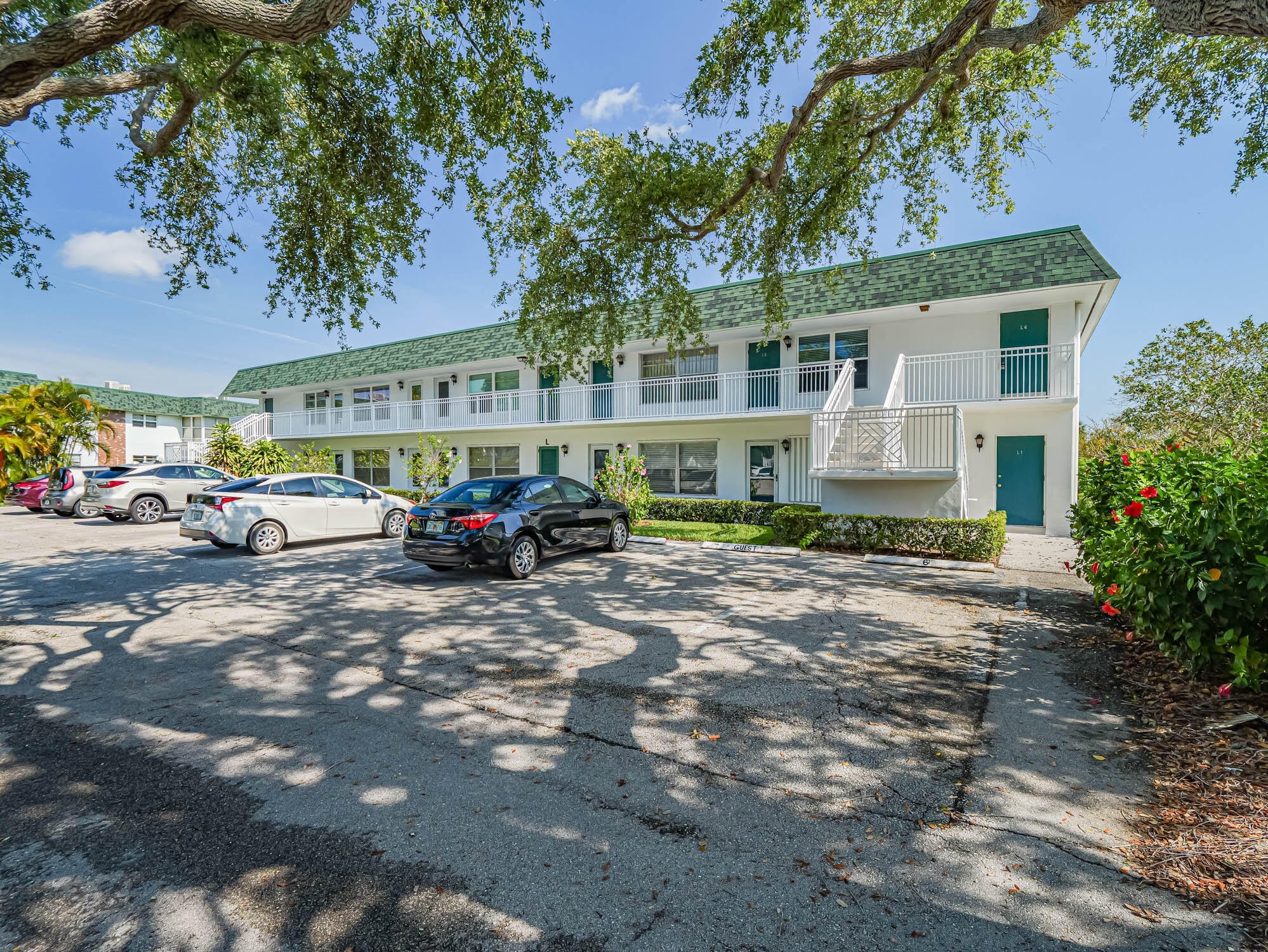 1. 2800 Indian River Boulevard