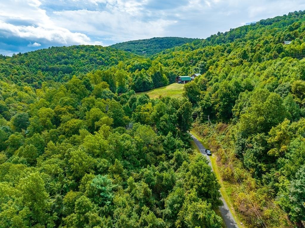 9. 658 Covered Bridge Trl