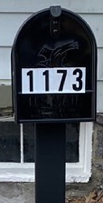 25. 1173 Boylston St