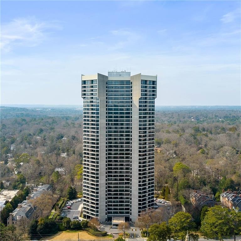 15. 2660 Peachtree Road NW