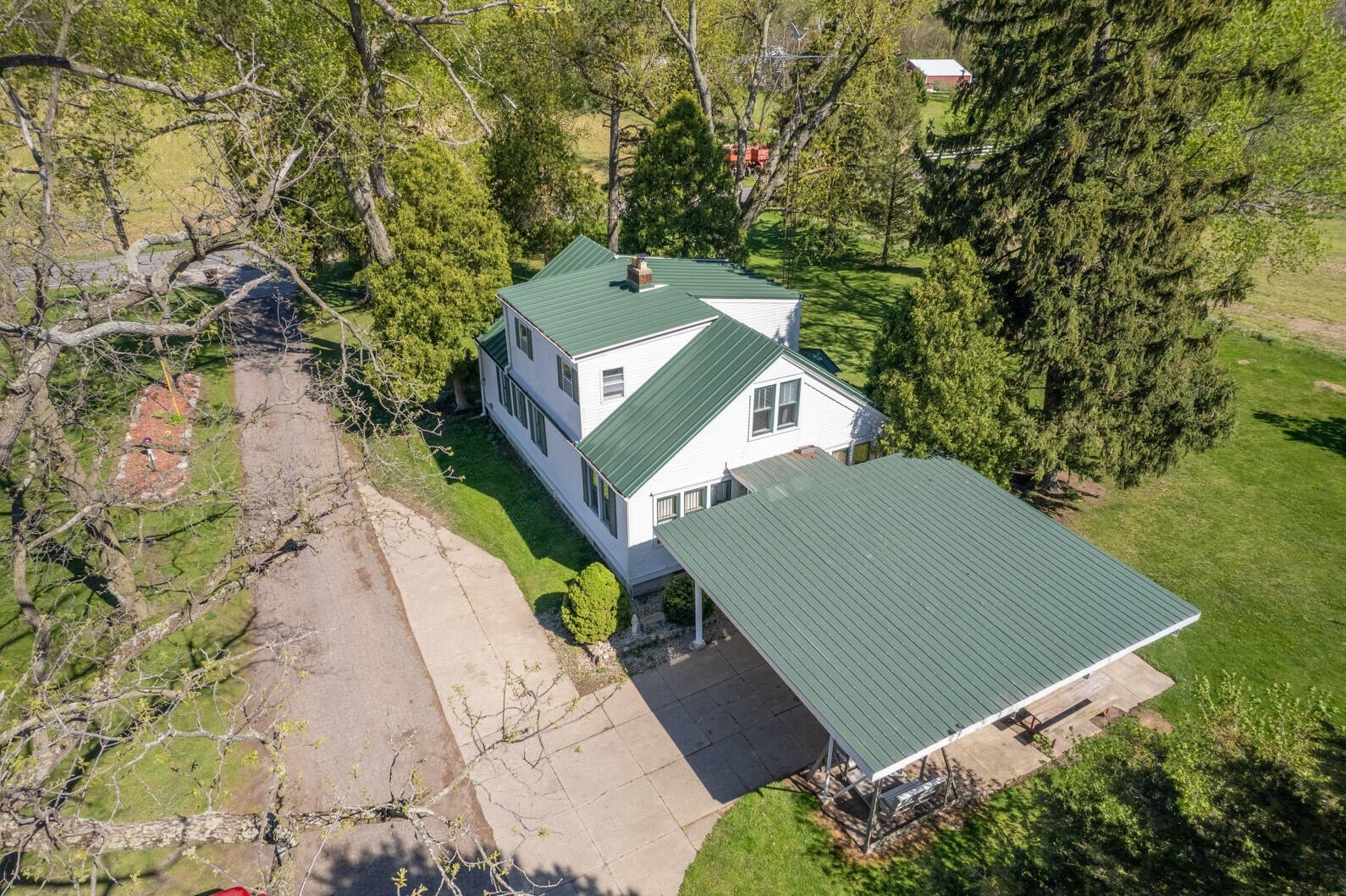 2. 2513 N Sandstone Road