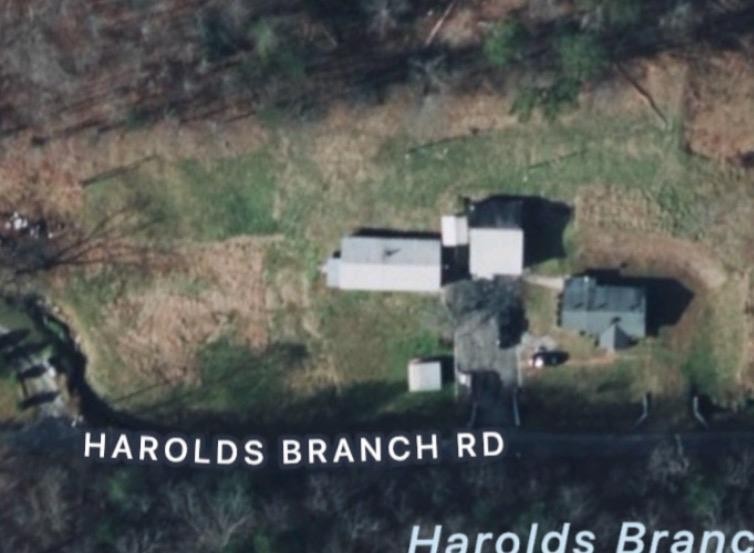 32. 897 Harold's Branch