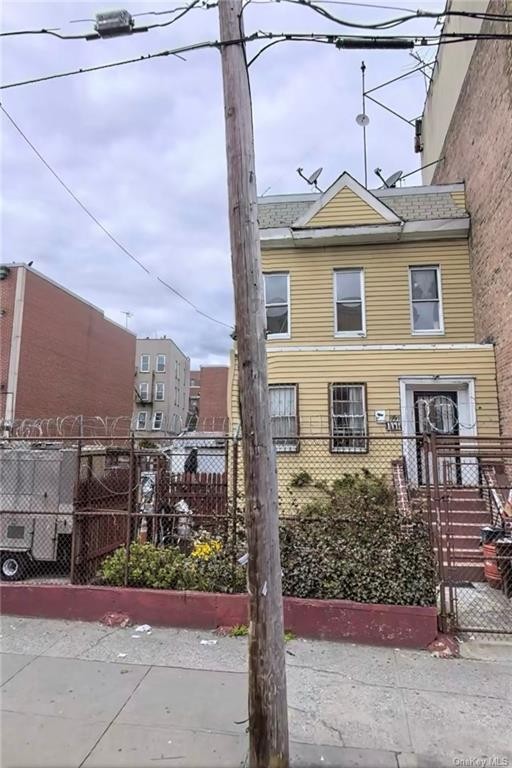 1. 1991 Crotona Avenue