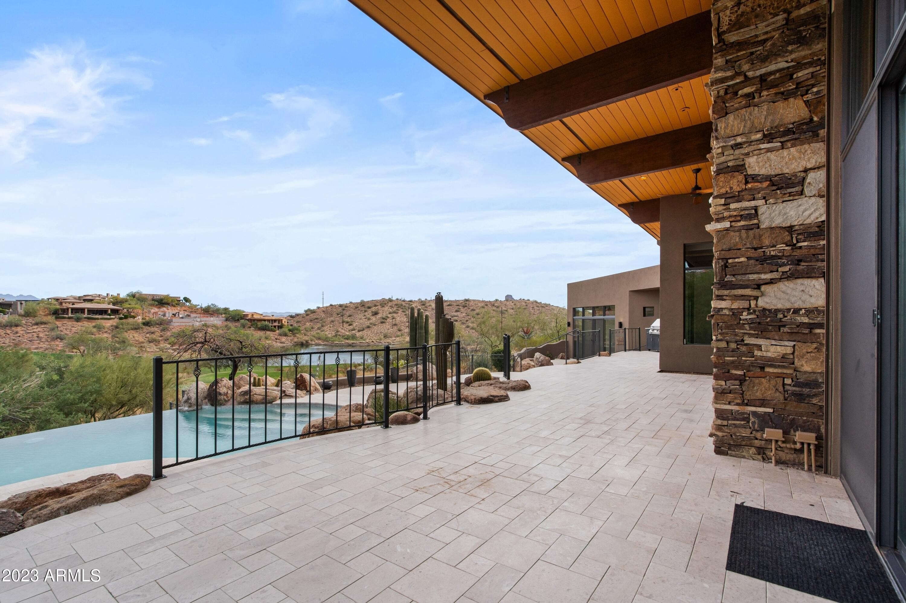 29. 9125 N Lava Bluff Trail