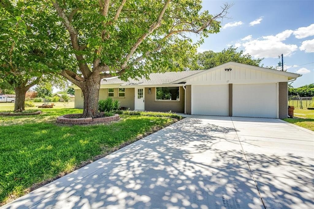 2. 6809 Little Ranch Road