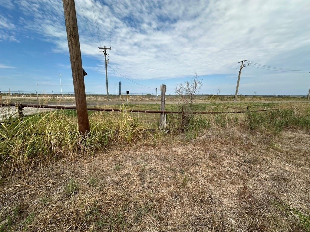 9. 42 Acres Fm 66 Highway