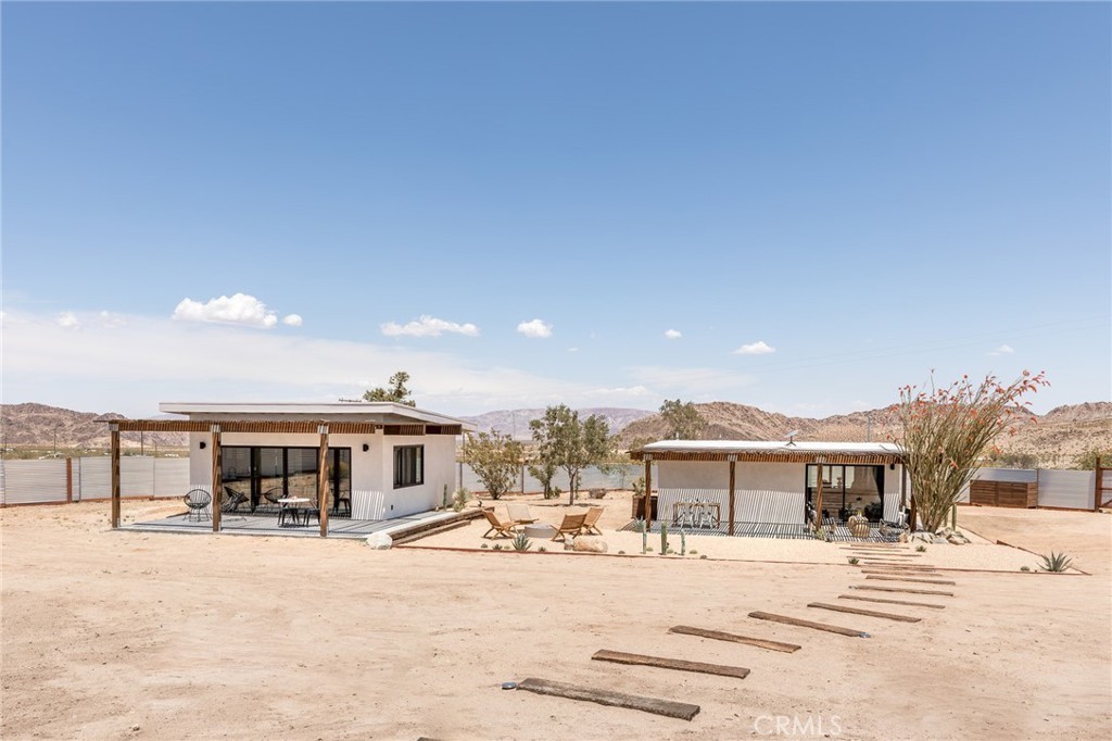 1. 3564 Acoma Trail