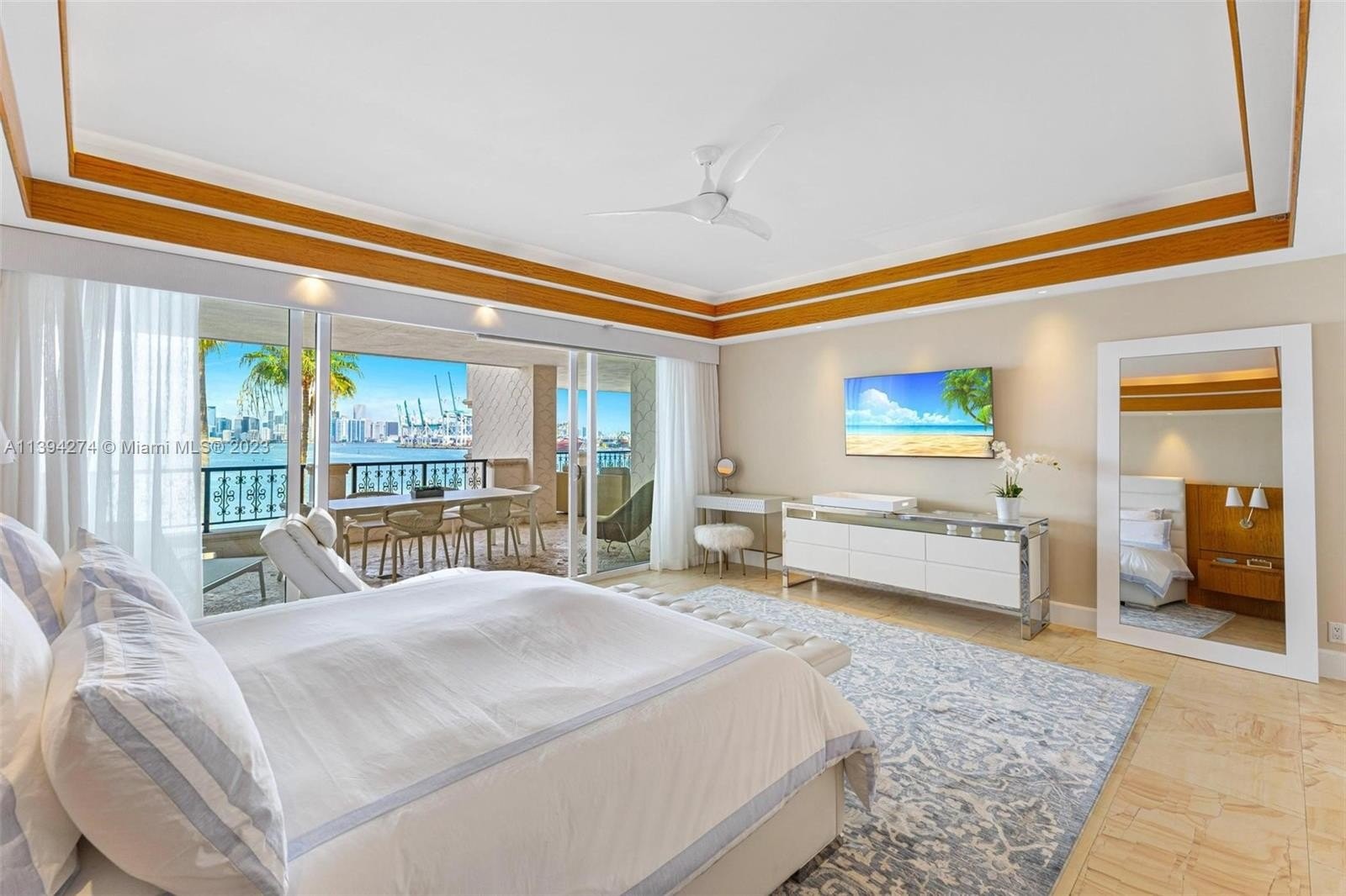 19. 5245 Fisher Island Dr