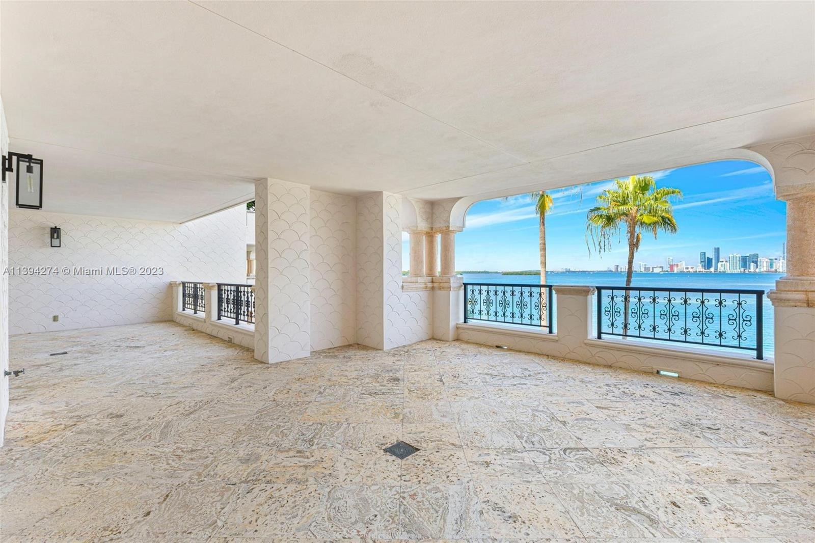 28. 5245 Fisher Island Dr