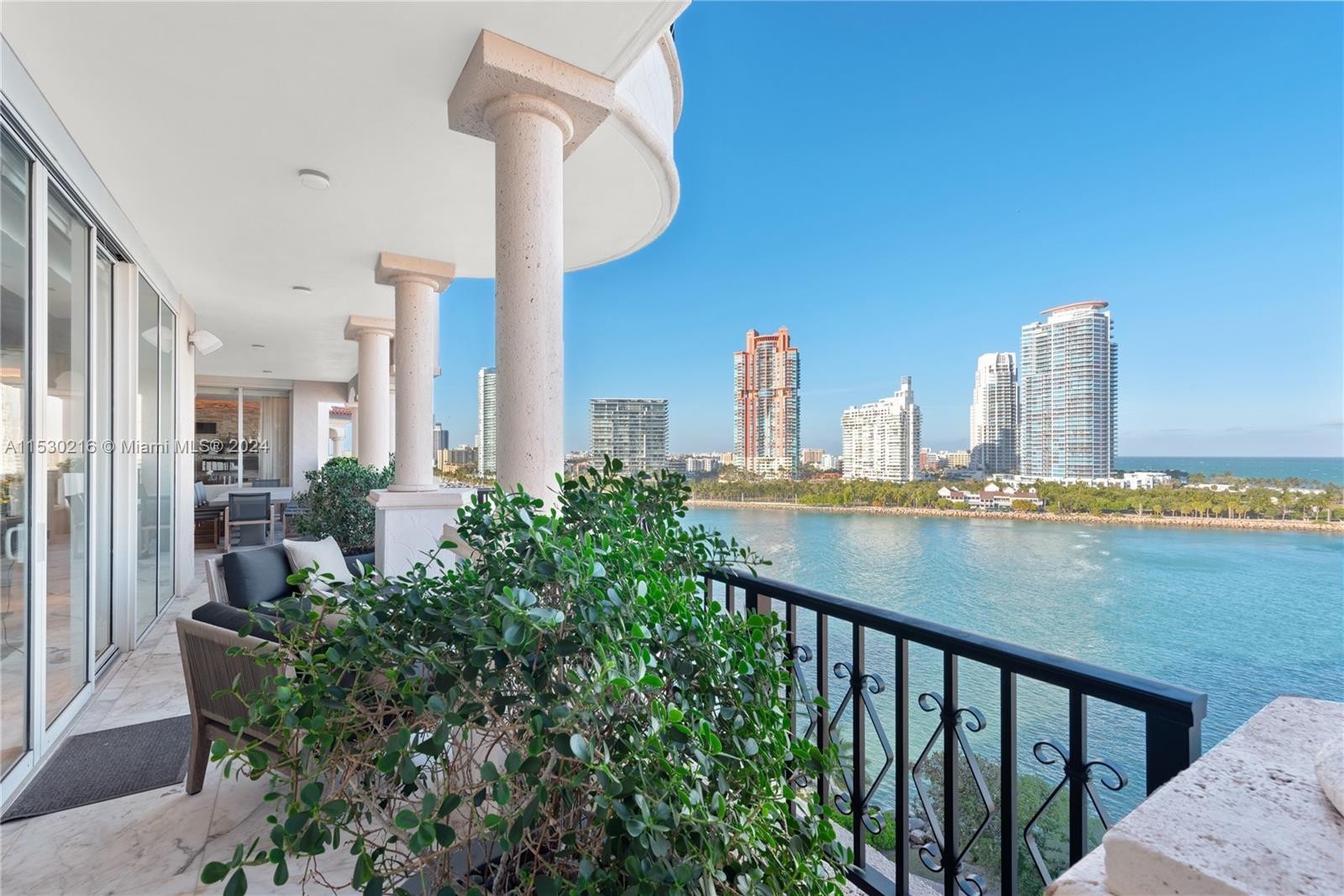 18. 7192 Fisher Island Dr
