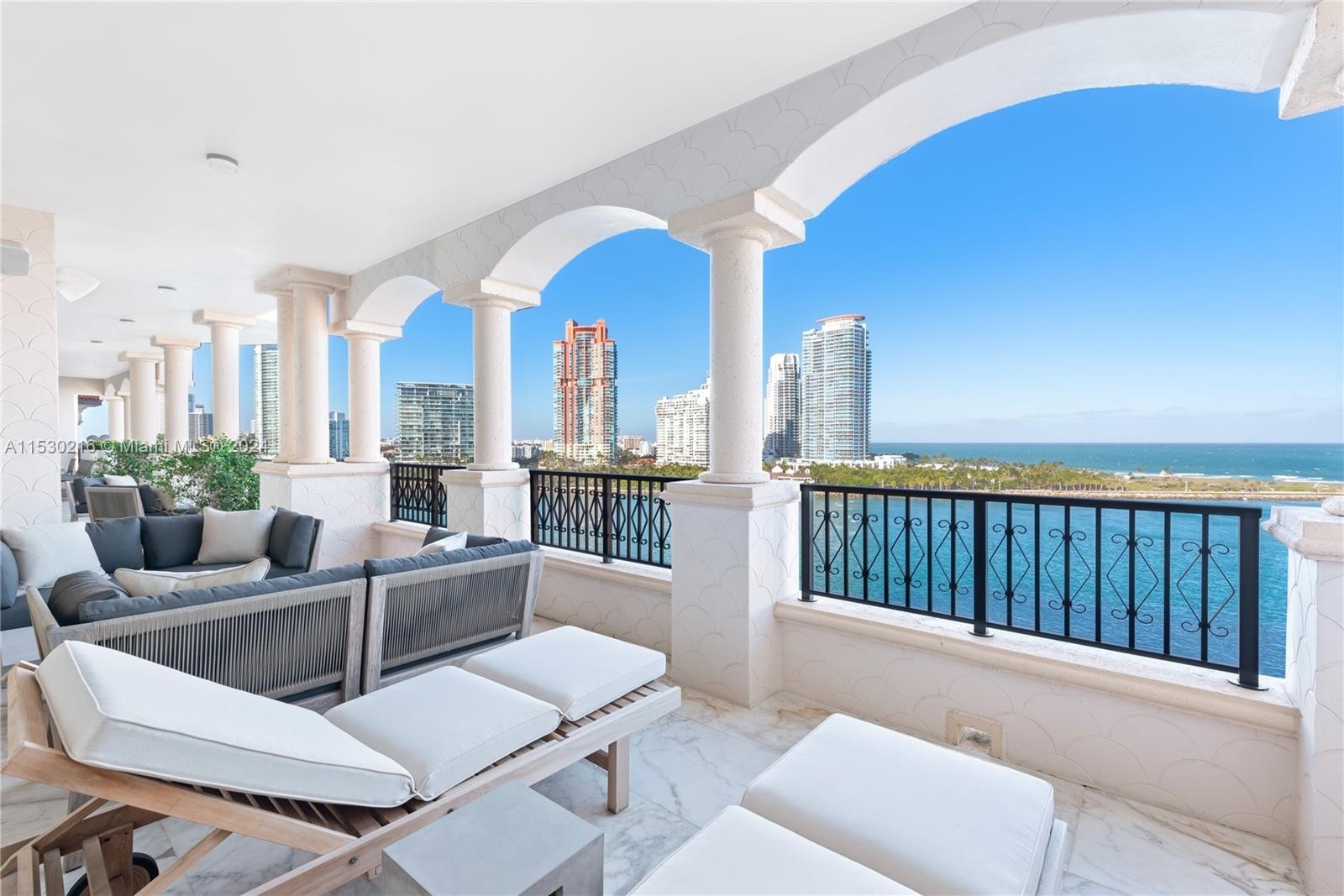 15. 7192 Fisher Island Dr