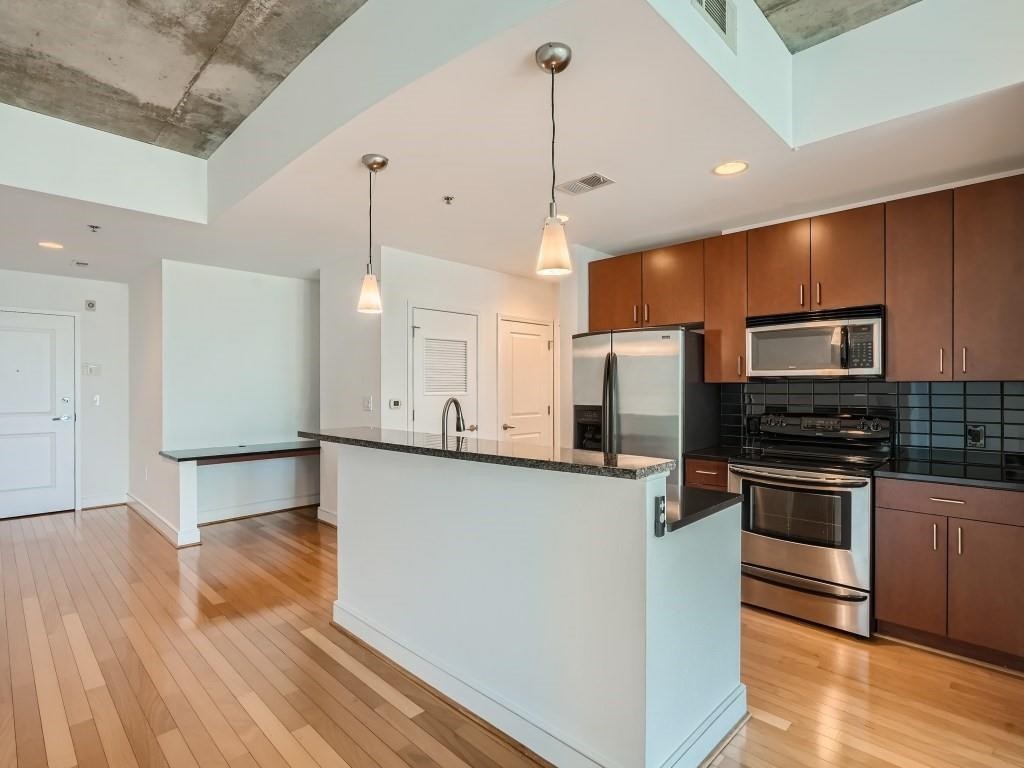 5. 950 Peachtree Street NW