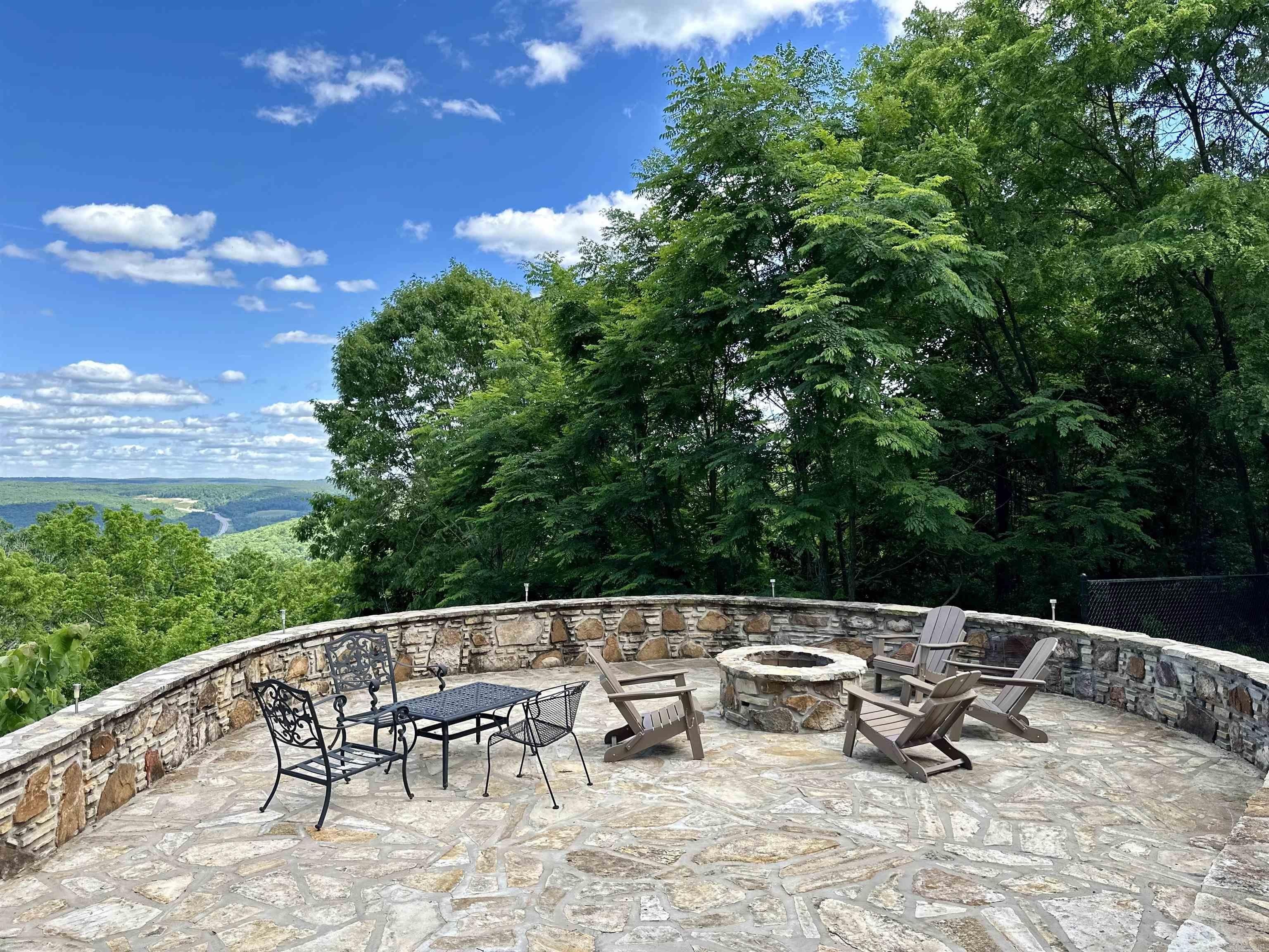 2. 370b Black Bear Bluff