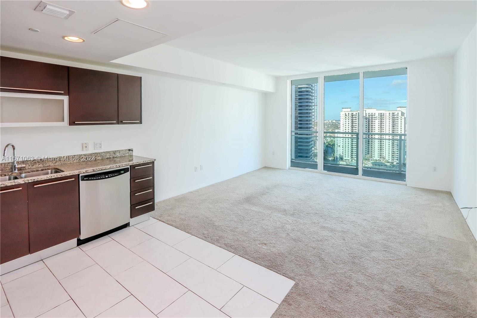 1. 951 Brickell Ave