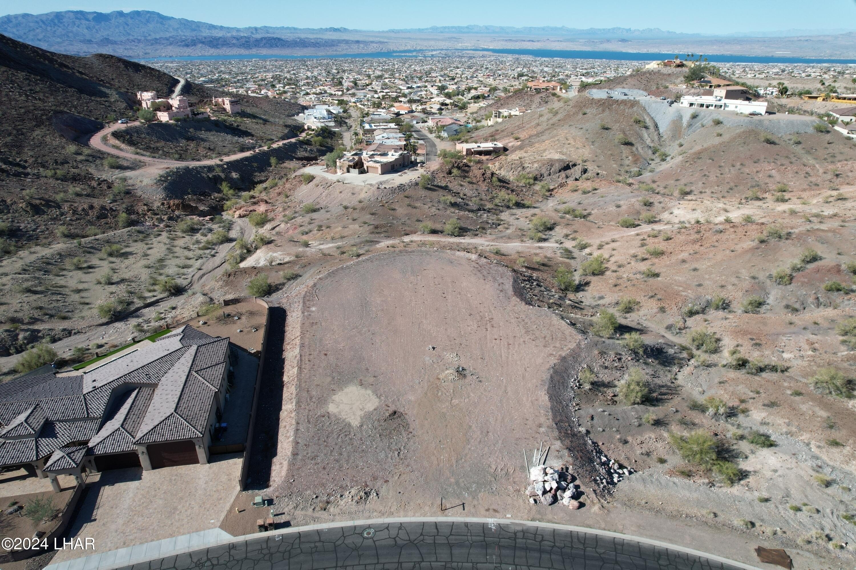 2. 2050 Circula De Hacienda