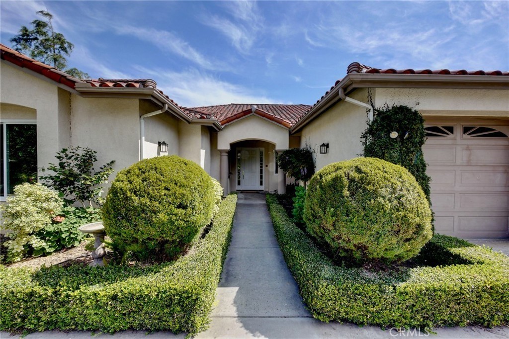 1. 4937 San Jacinto Cir E