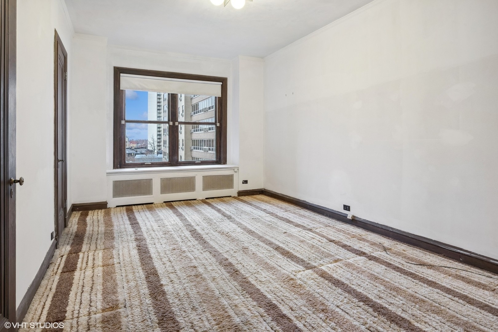 24. 3920 N Lake Shore Drive