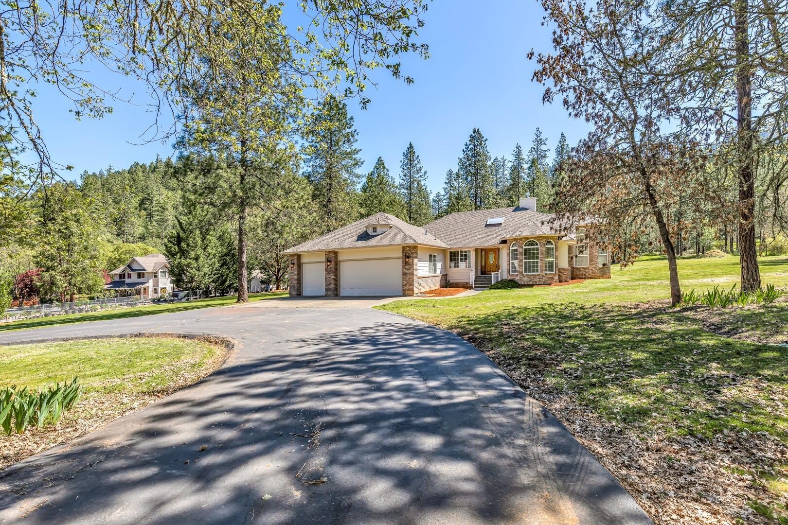 2. 459 Savage Creek Road