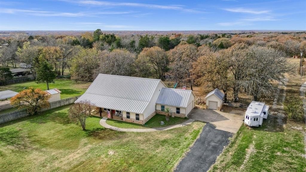 2. 1169 Desvoignes 1 Acre Road