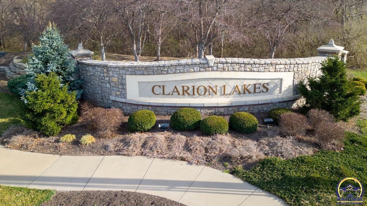1. 4213 SW Clarion Lakes Dr
