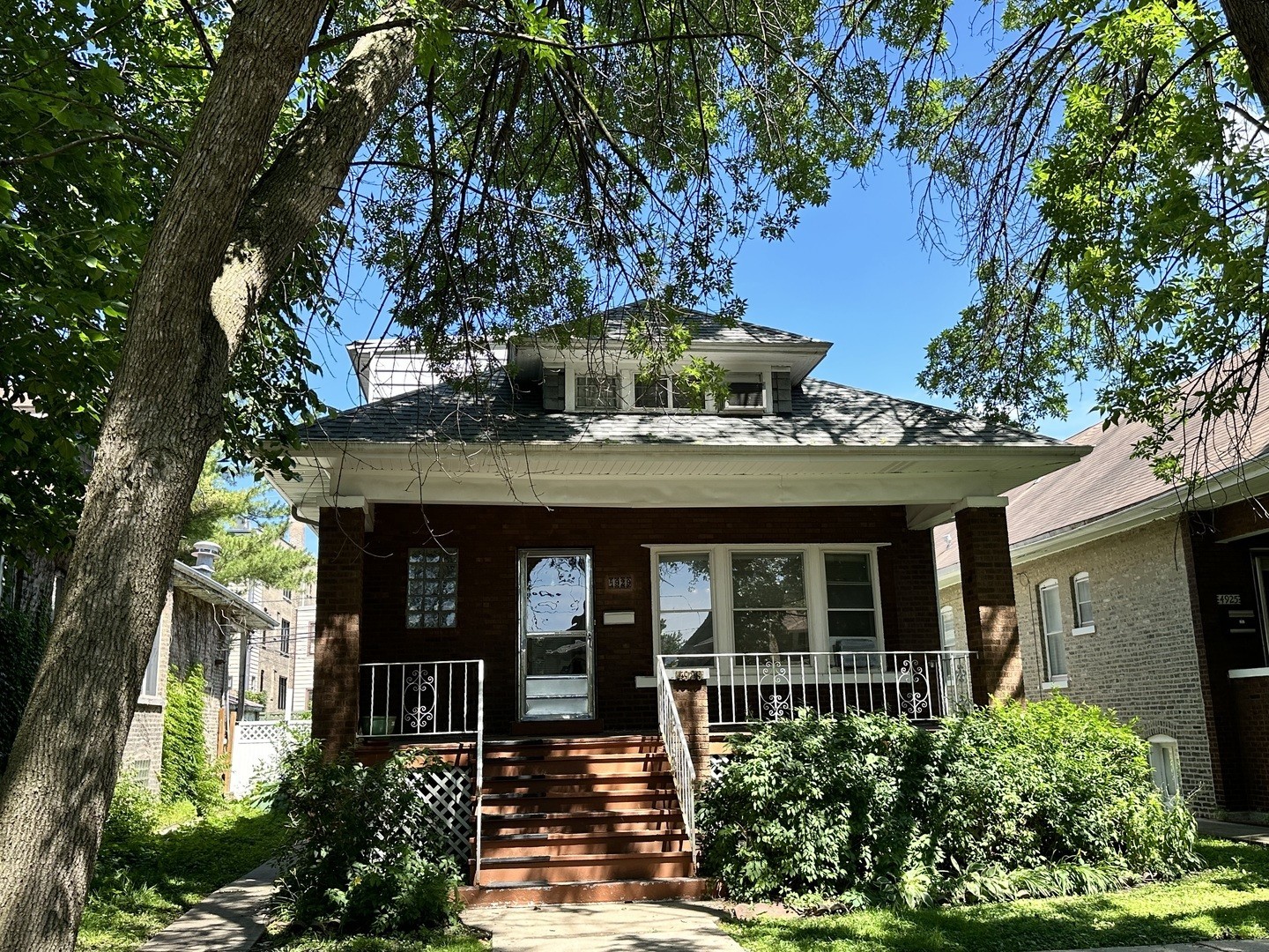 2. 4929 N Hamlin Avenue