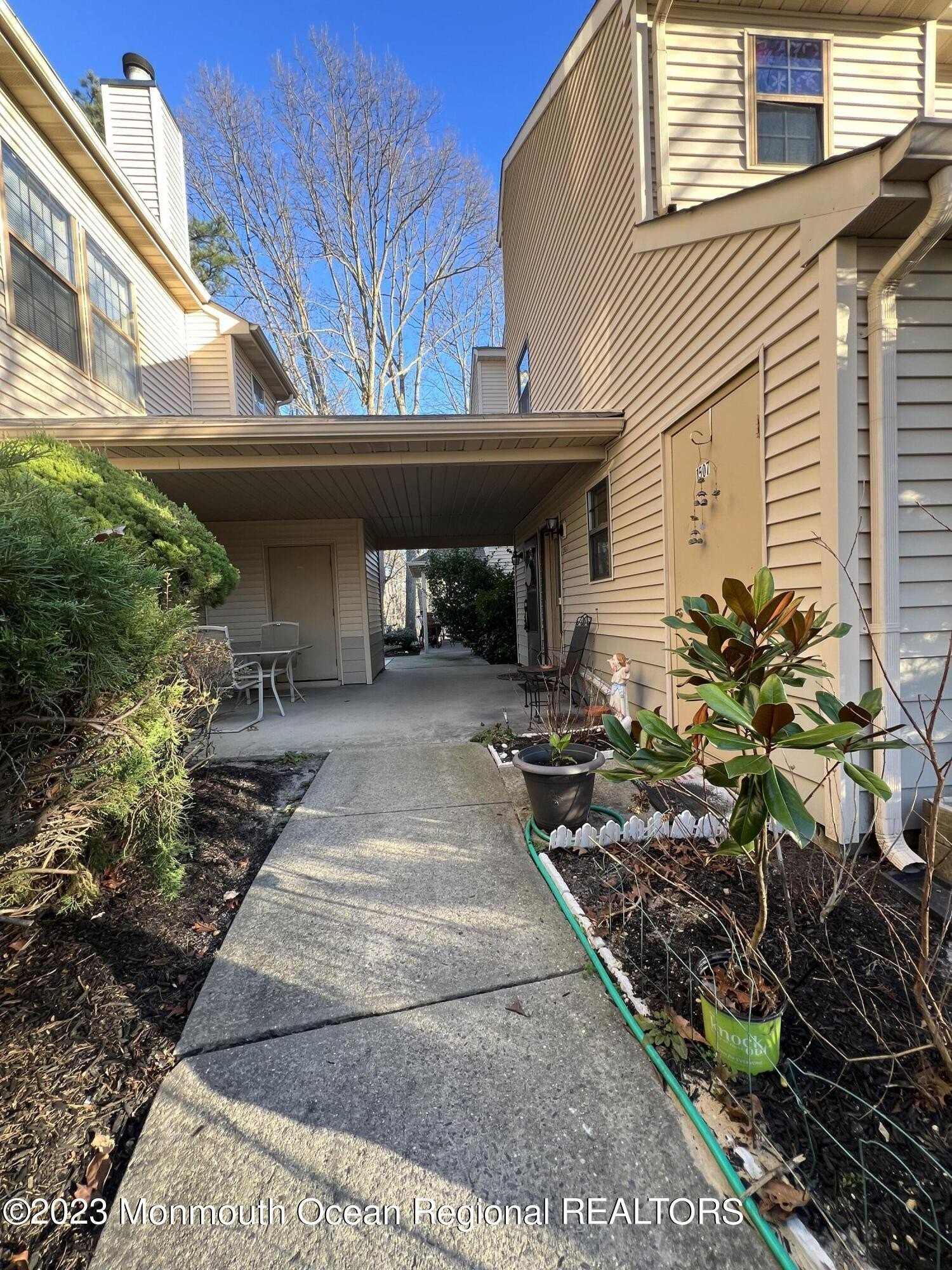 22. 1507 Dahlia Court