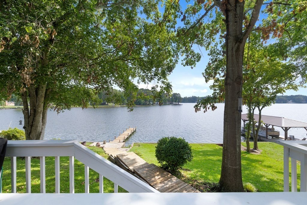 2. 1355 Pineland Shores