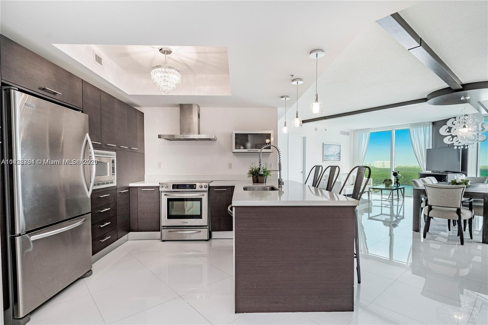 36. 250 Sunny Isles Blvd