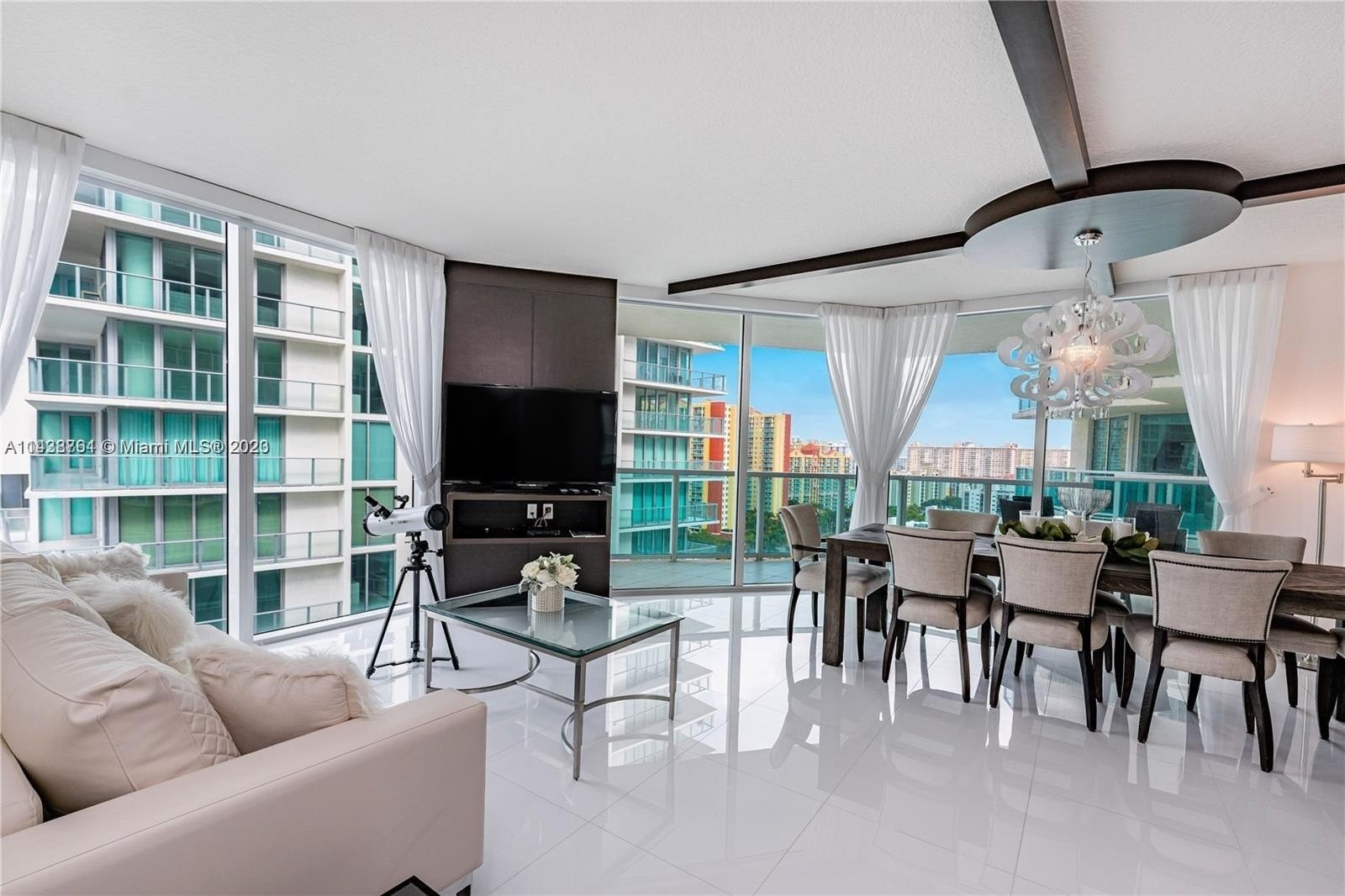 35. 250 Sunny Isles Blvd