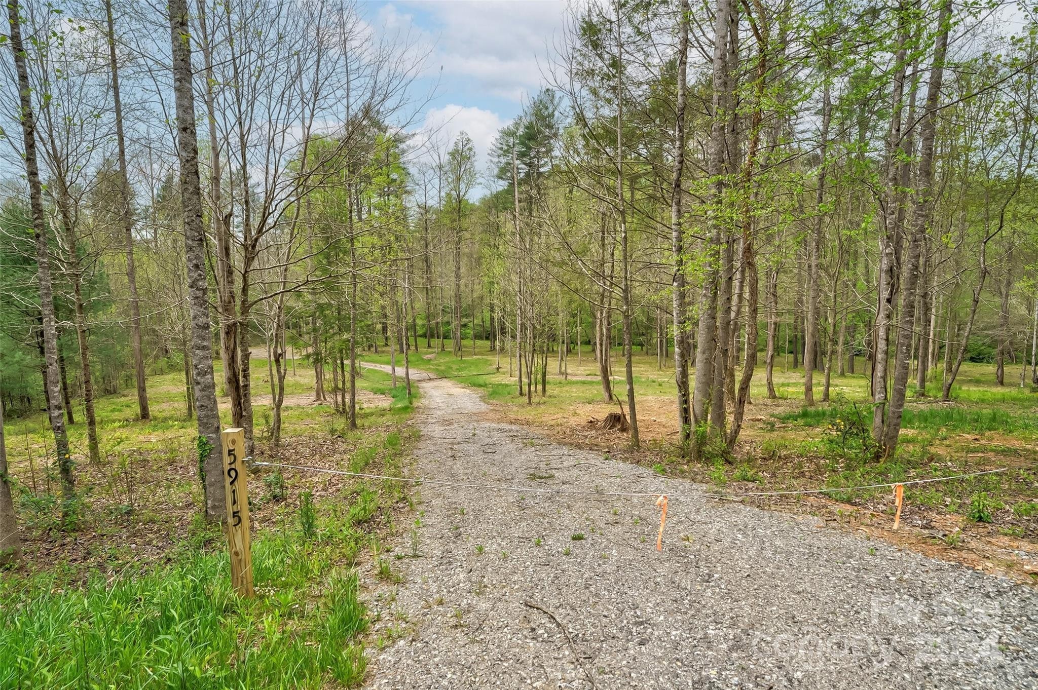 7. 5915 River Hollow Trail 758