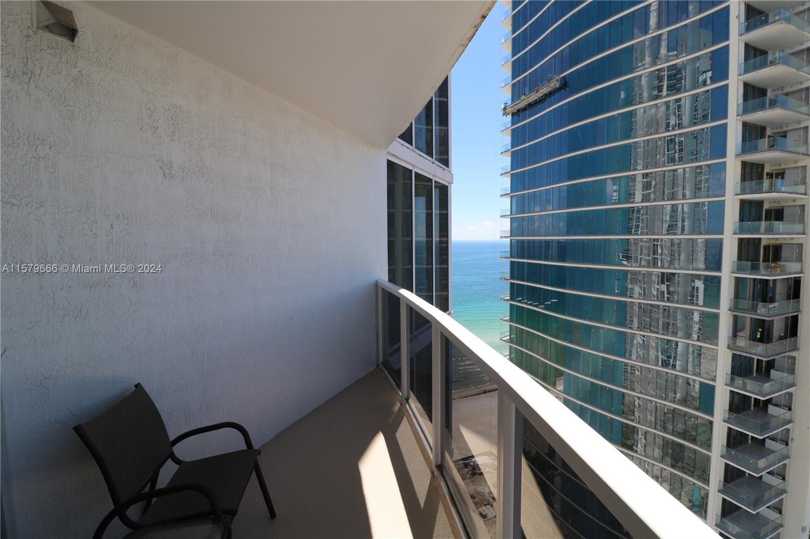 3. 18001 Collins Ave