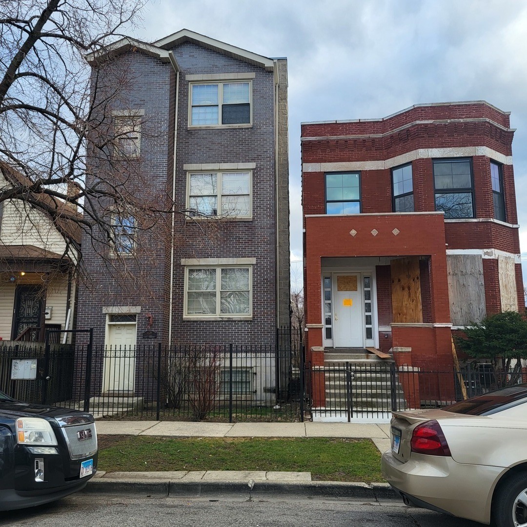 1. 4139 W Gladys Avenue