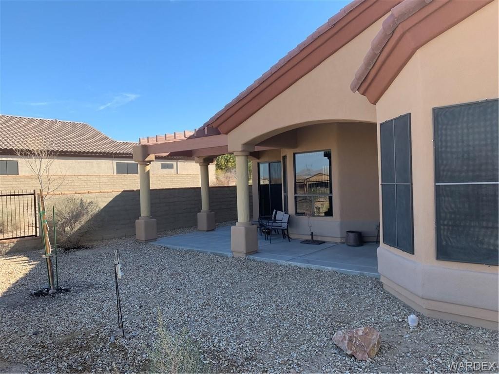 2. 2731 Fort Mojave Drive