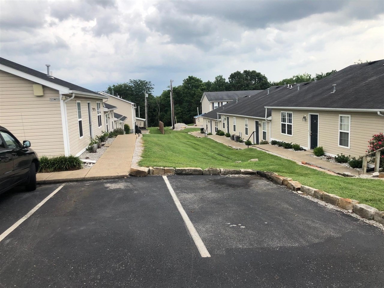 27. 1956, 1960,1964 Stonehenge Avenue