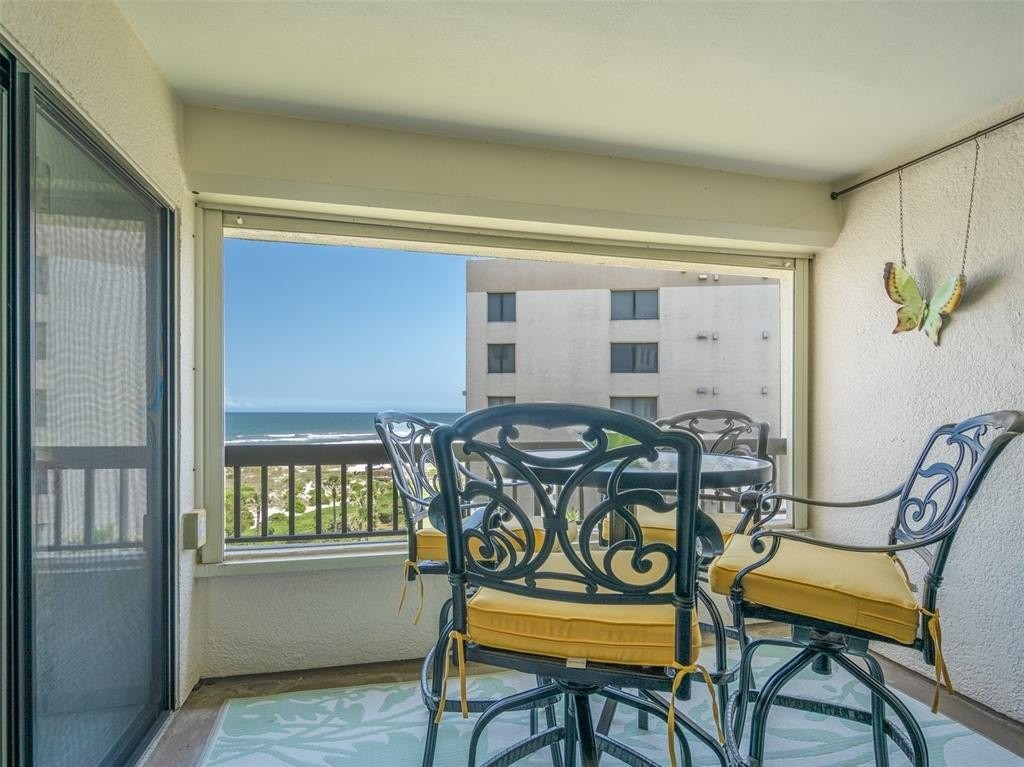 15. 4800 Amelia Island Parkway