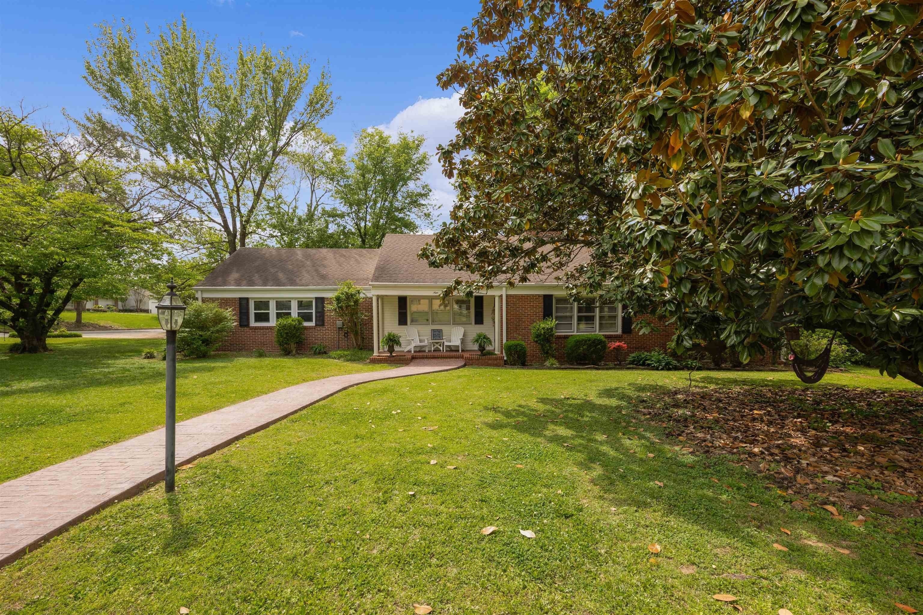 1. 9 Fair Oaks Place