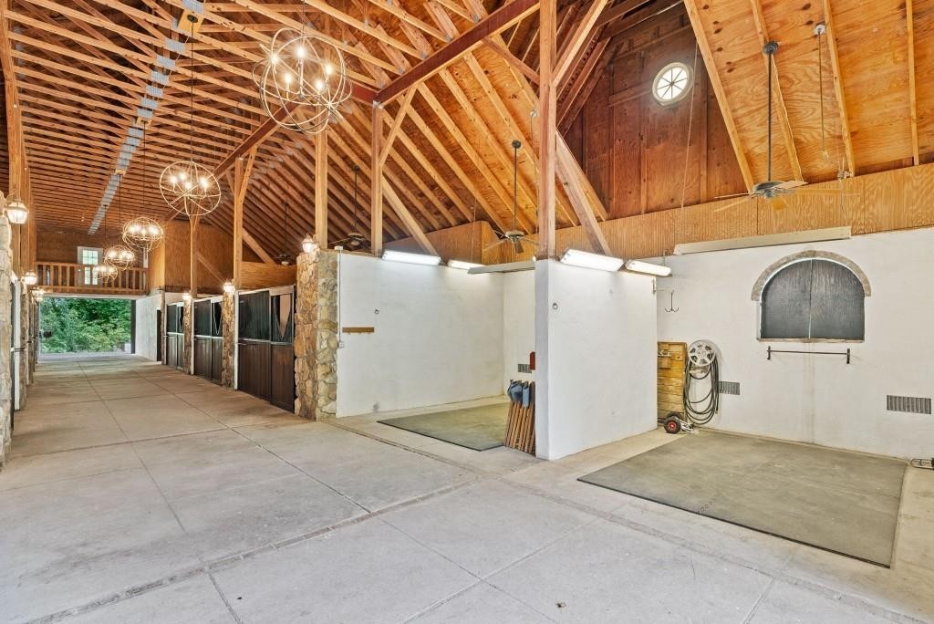 48. 2585 Gelding Court Court NE